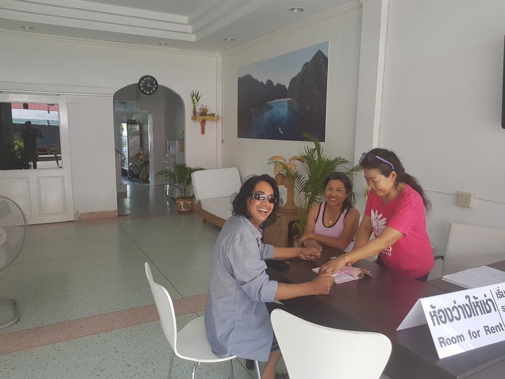 Chaam Guesthouse Cha-Am Buitenkant foto