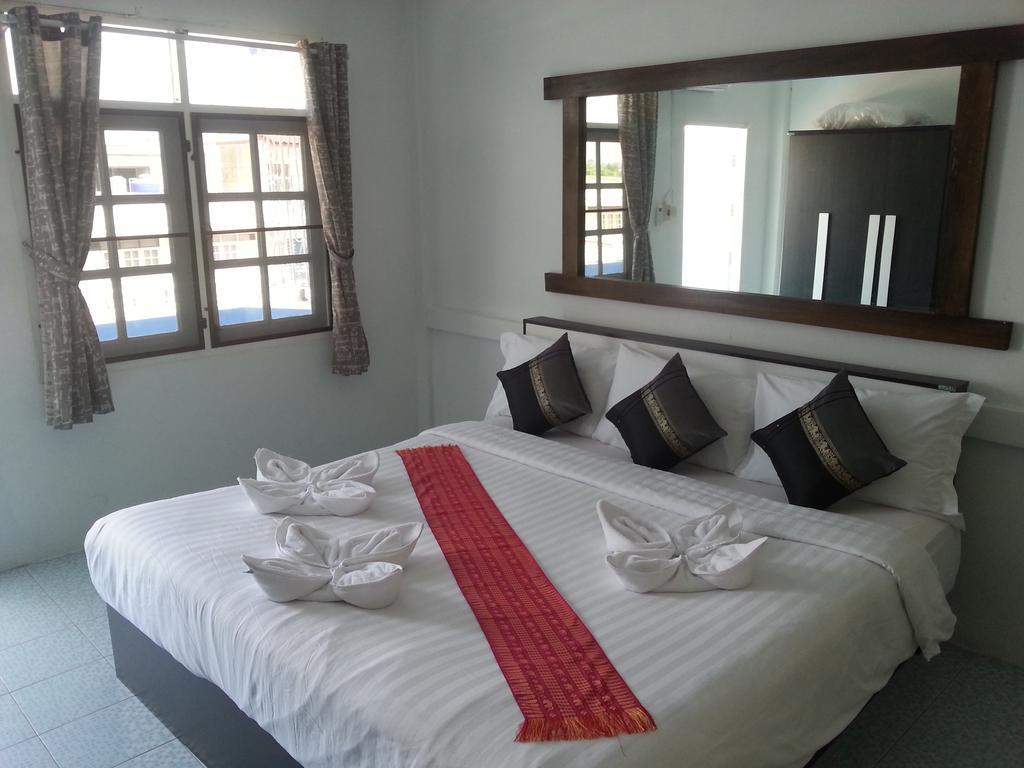 Chaam Guesthouse Cha-Am Buitenkant foto