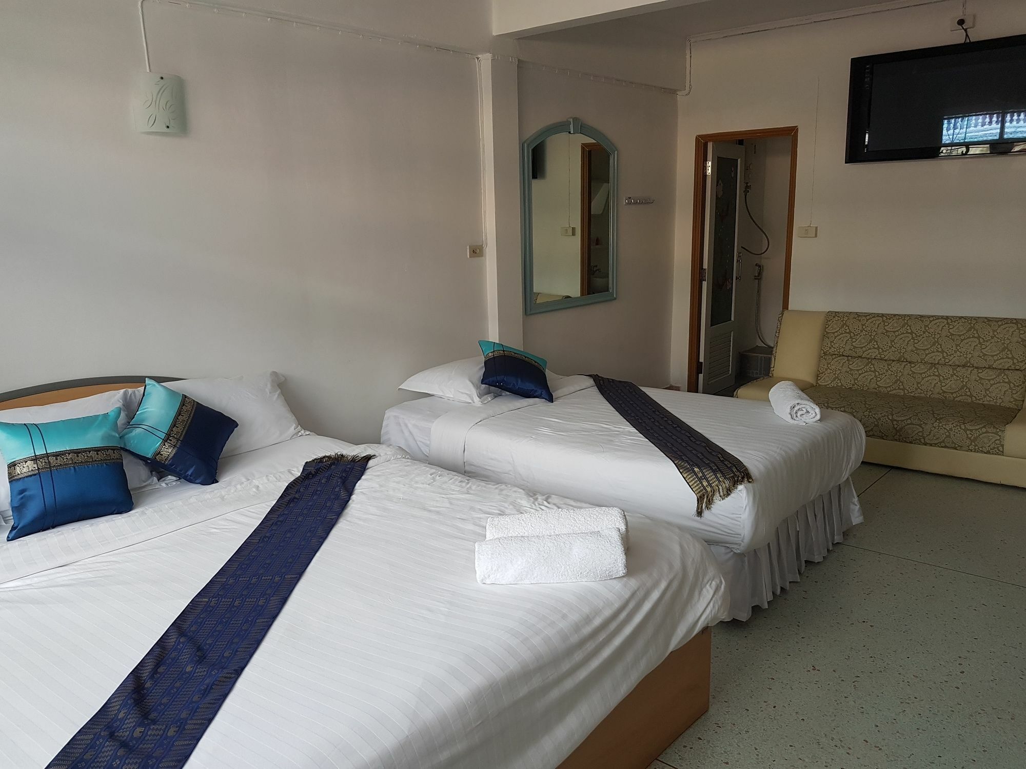 Chaam Guesthouse Cha-Am Buitenkant foto