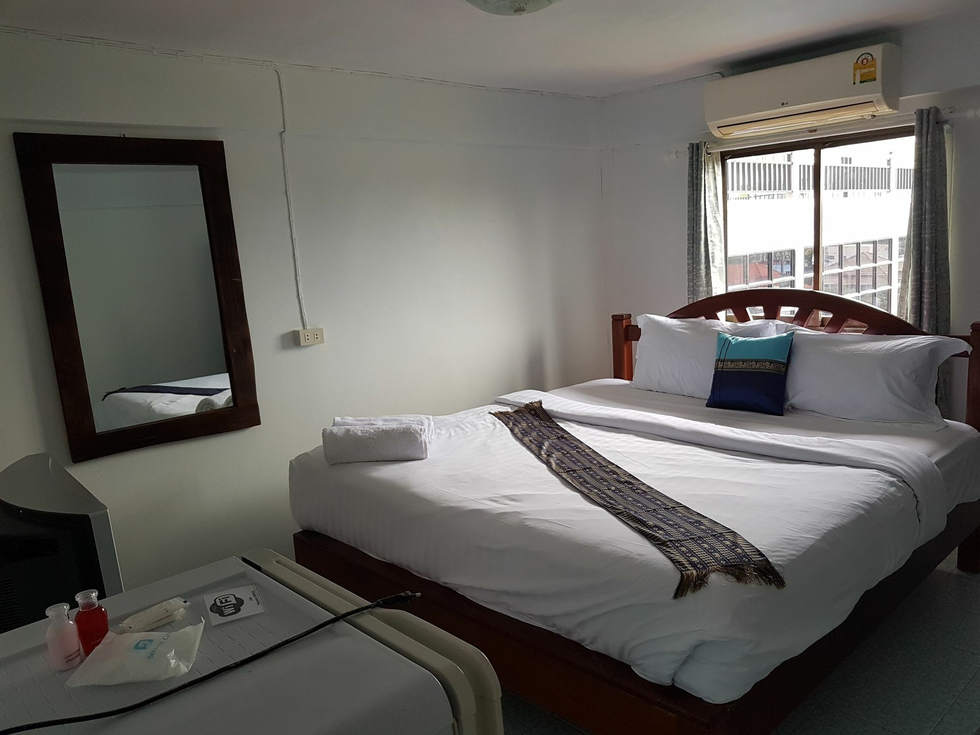 Chaam Guesthouse Cha-Am Buitenkant foto